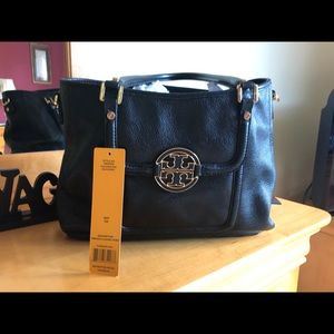 Tory Burch Amanda Hobo - Black